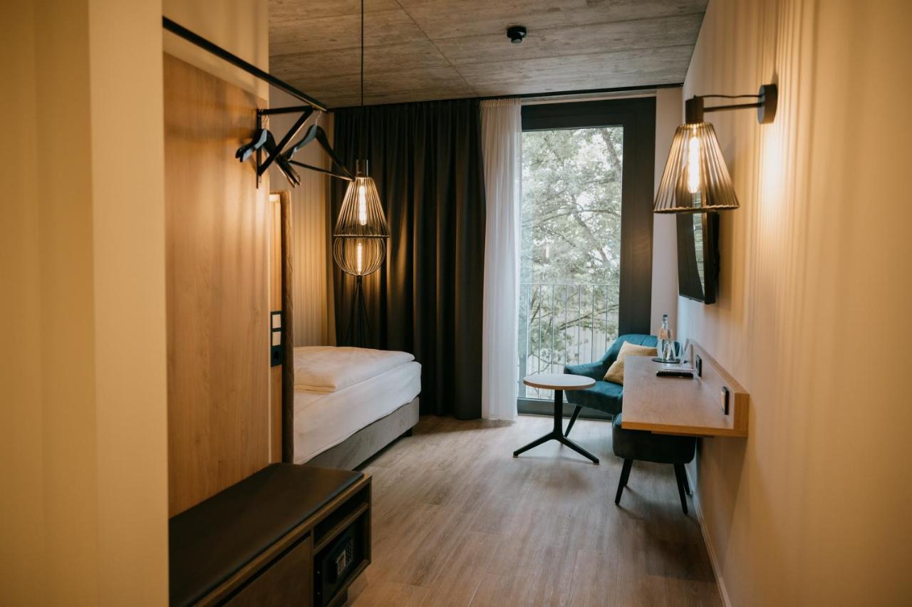 Loom Hotel & Skybar Eislingen Bagian luar foto