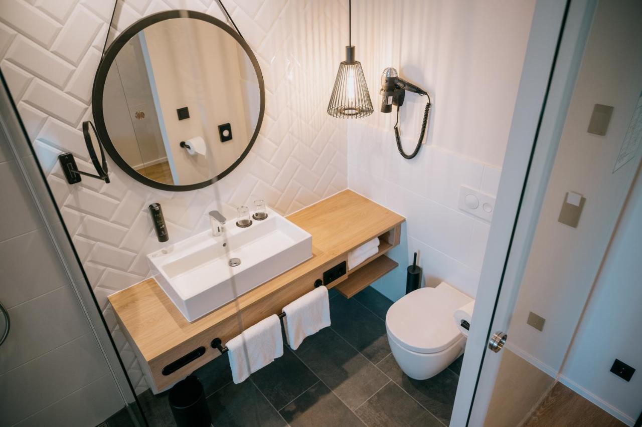 Loom Hotel & Skybar Eislingen Bagian luar foto