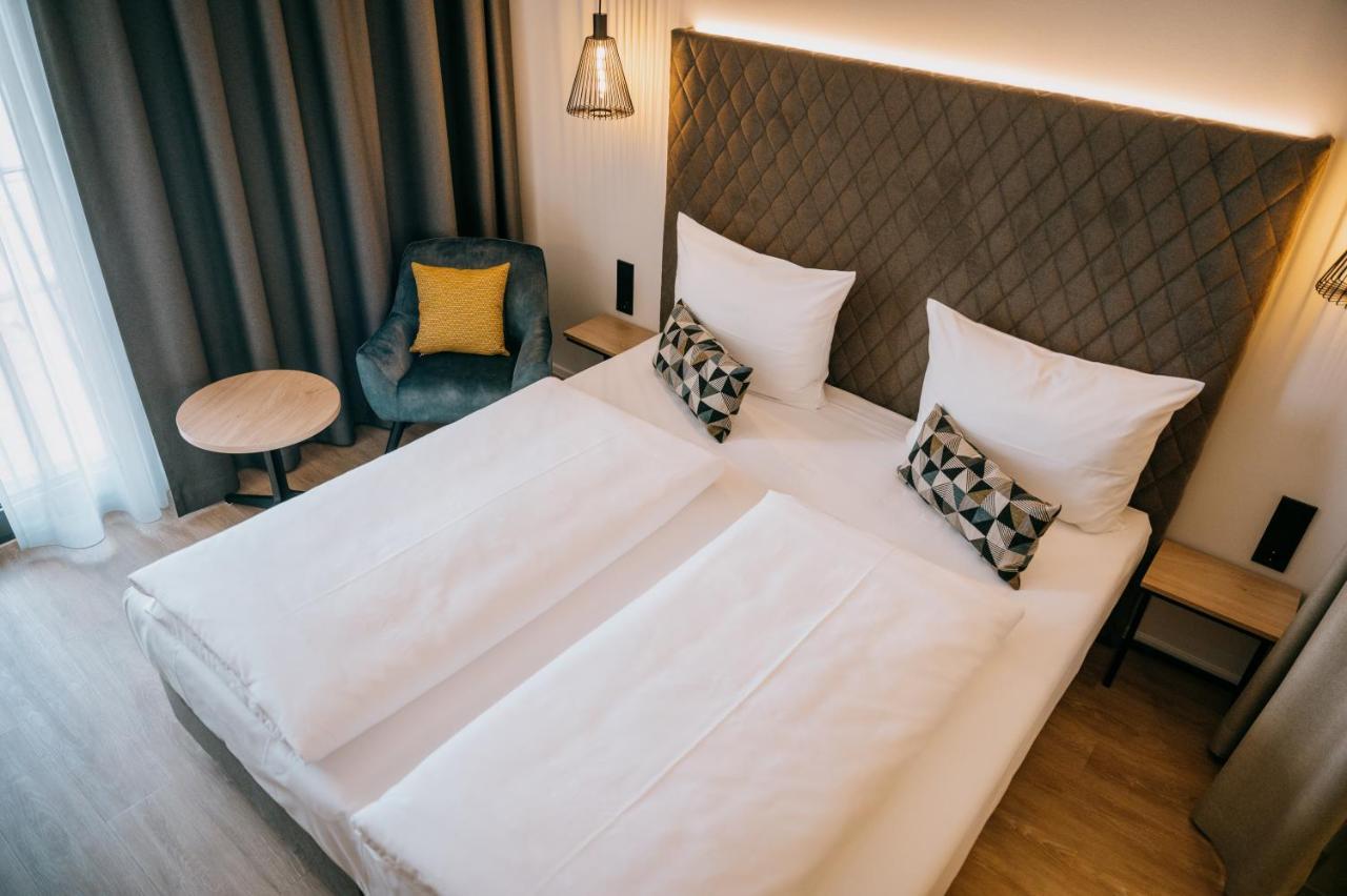 Loom Hotel & Skybar Eislingen Bagian luar foto